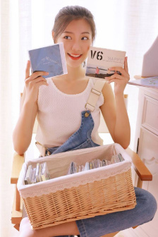 不扣钮的女孩